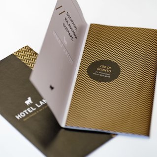 Illustration der Referenzen von Martina Leimegger: Designed bei Brandnamic*