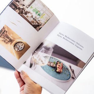 Illustration der Referenzen von Martina Leimegger: Designed bei Brandnamic*